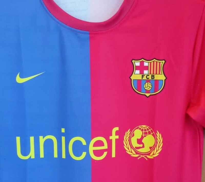 Lionel Messi Vintage Barcelona Jersey - Image 3
