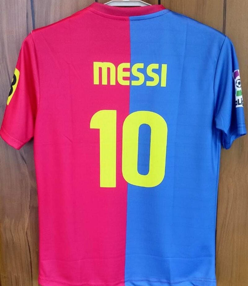 Lionel Messi Vintage Barcelona Jersey - Image 2